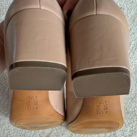 Naturalizer Karina Square Toe Block Heel Size 10 Medium Beige Tan Nude 2.5” heel - Picture 2 of 12